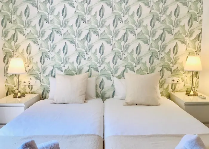 Great apartment in main avenue of Malaga center
